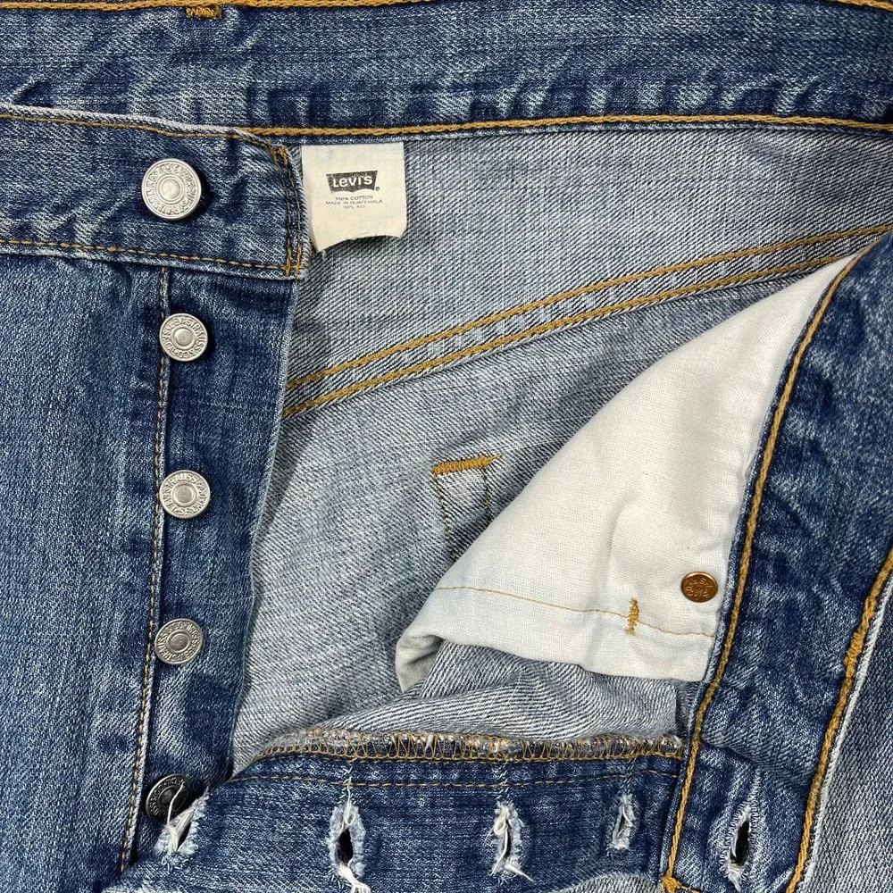 Levi's 501 Jeans Mens 36(35)x31 Blue Straight‎ Leg Button Fly Distressed Denim